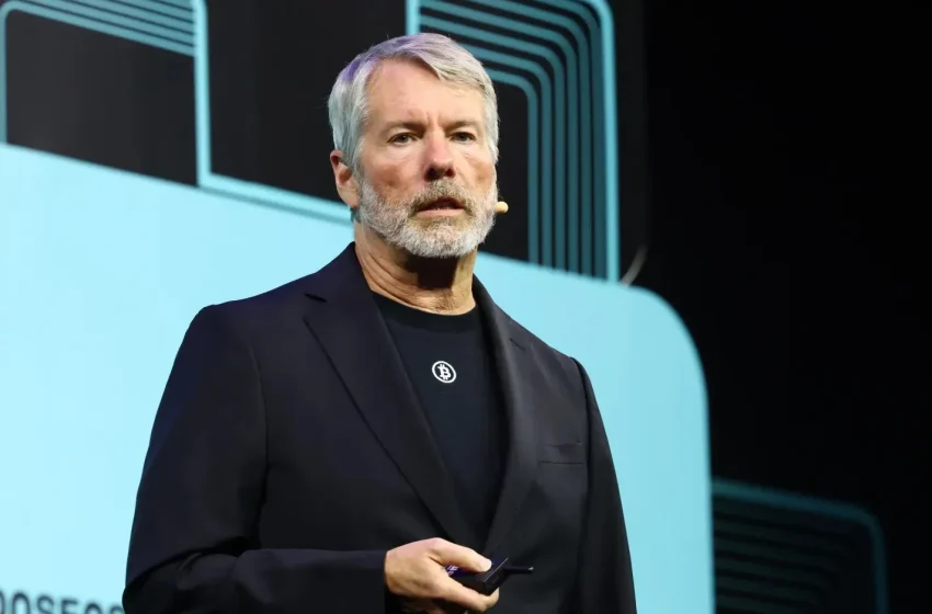  Saylor Pushes Back Against Dilution Accusations After New Bitcoin Bet